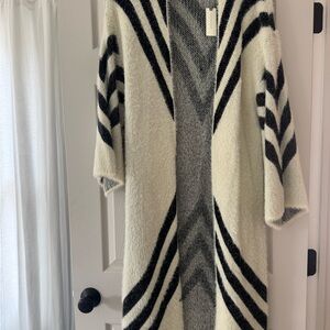 NWT Anthropologie Open-Front Black and Cream Patterned Women's Sweater Coat